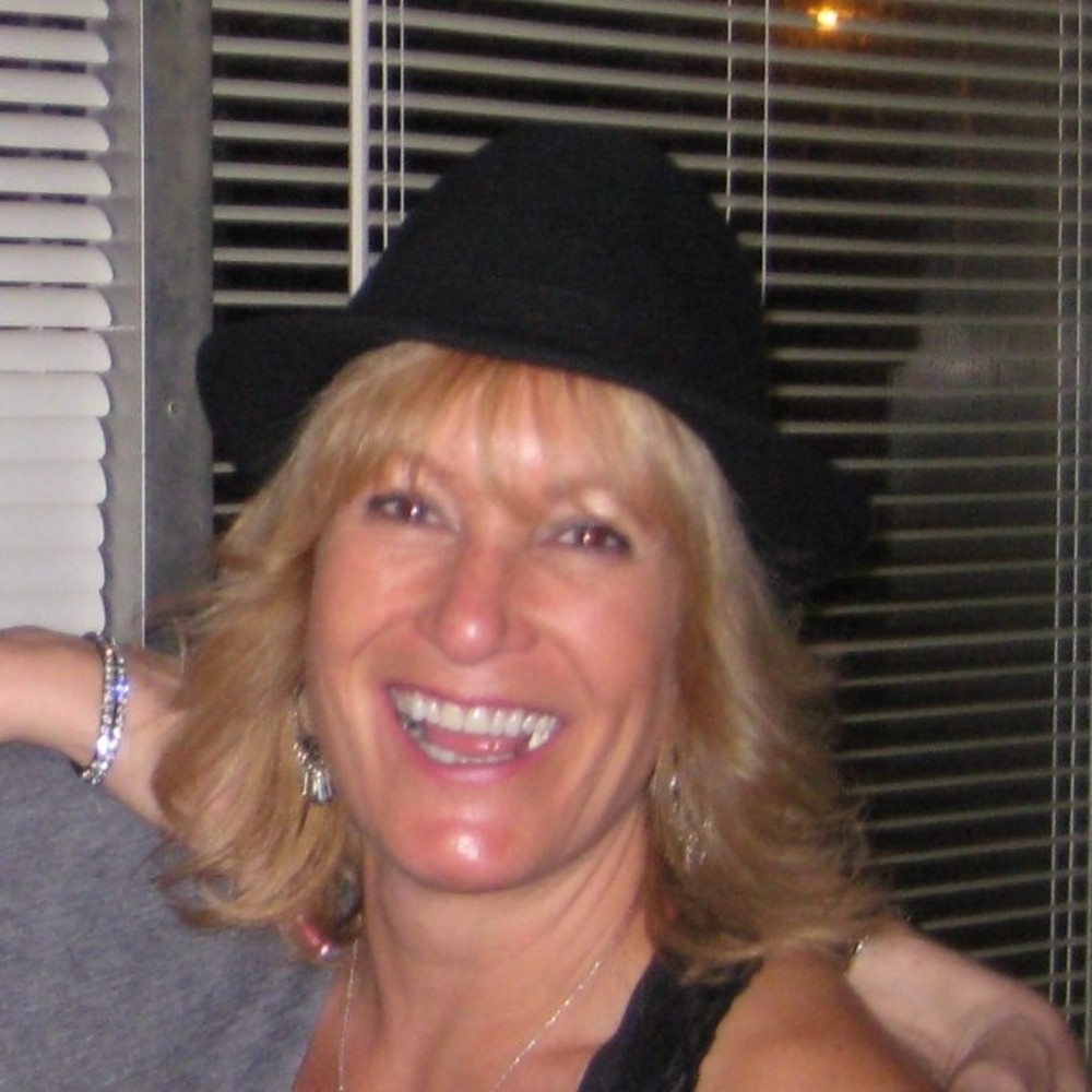 Meet your Posher, Debbie